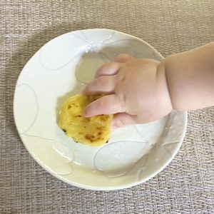 離乳食 はじめてのいちご ペーストにして冷凍保存が便利