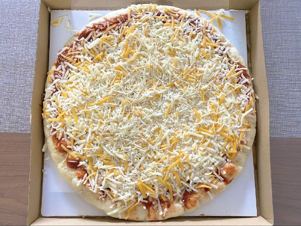 丸型ピザ5色チーズ開封後